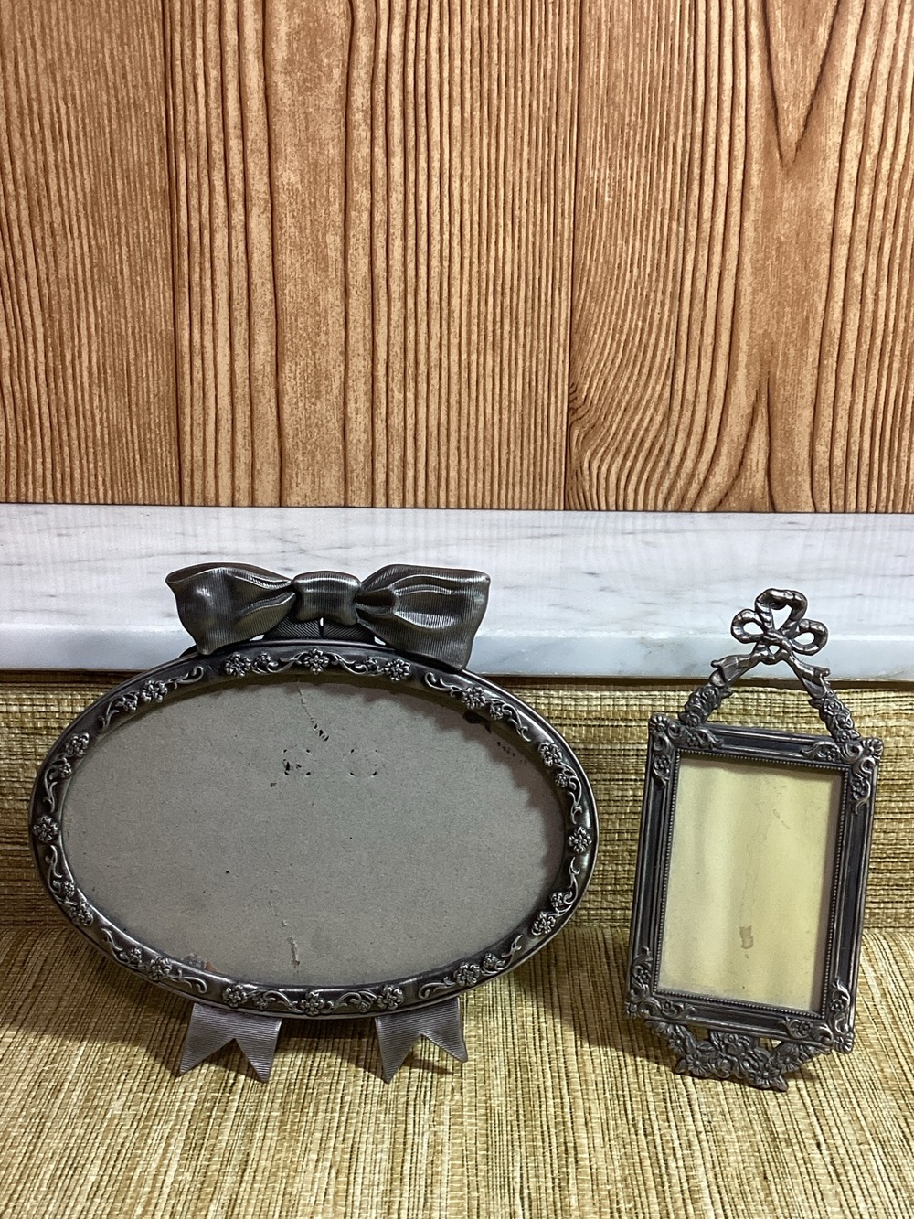 Ornate Silver-Tone Decorative Photo Frames - Bow Accent
